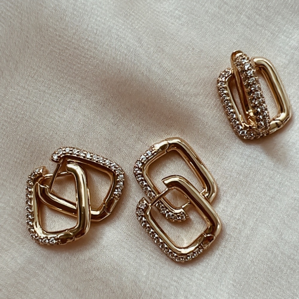 Bella hoop earrings